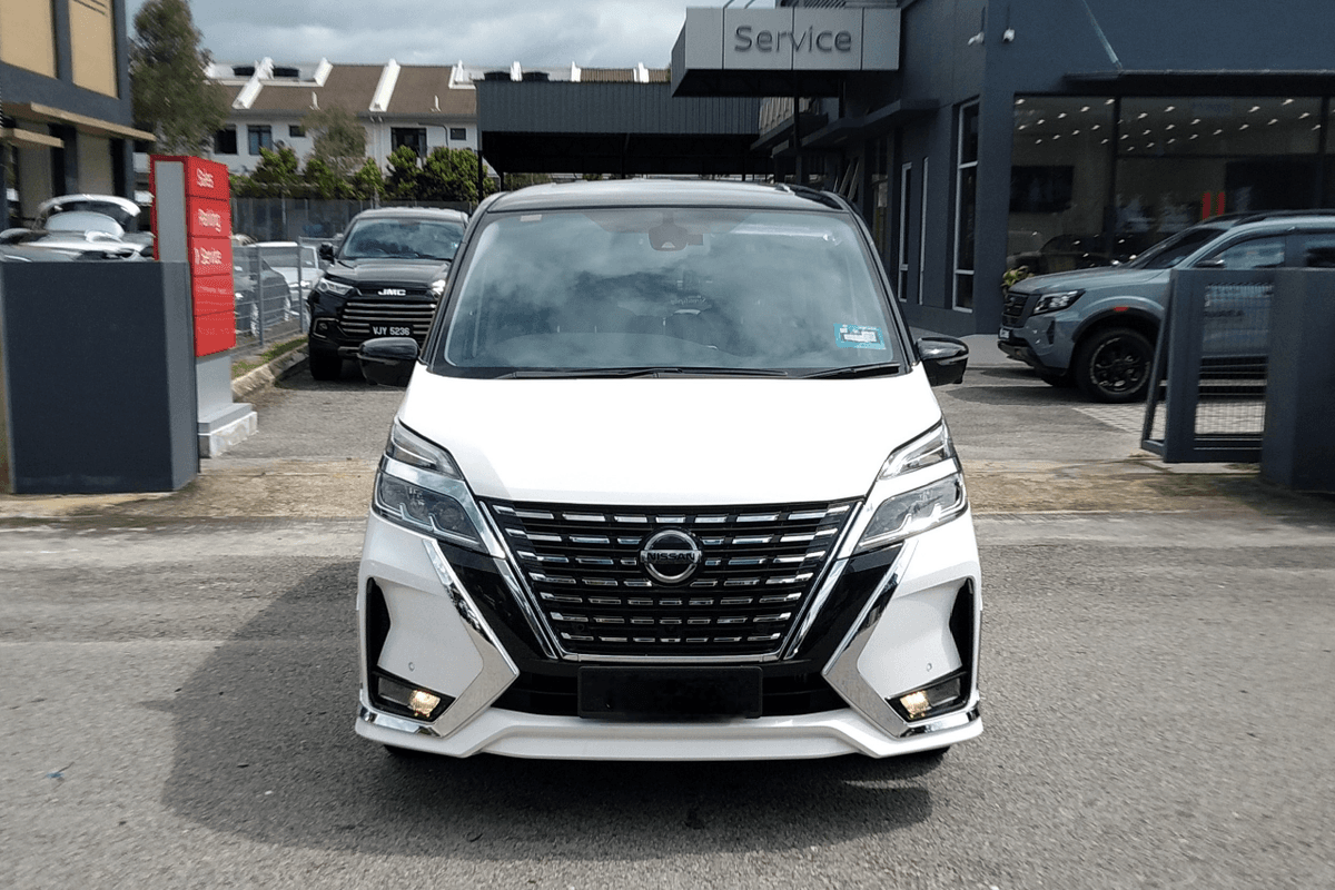 Nissan Serena 2.0 Highway Star 2023